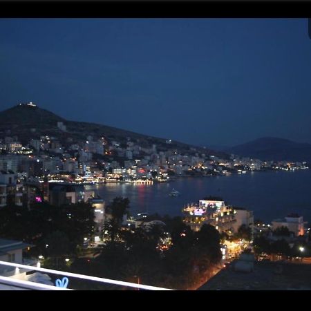 Central Boutique Hostel Sarandë Eksteriør billede