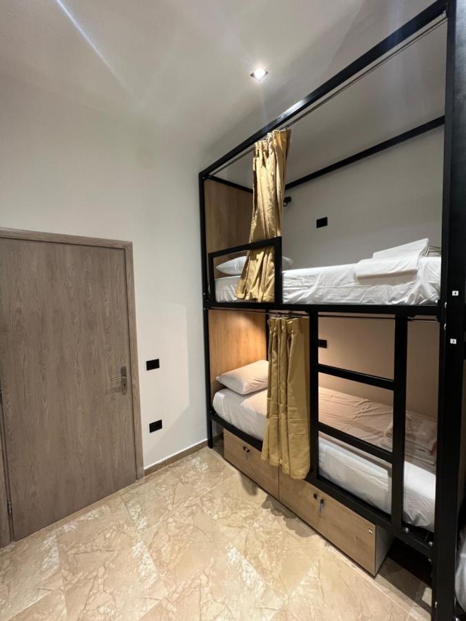 Central Boutique Hostel Sarandë Eksteriør billede