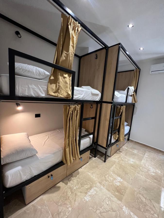 Central Boutique Hostel Sarandë Eksteriør billede