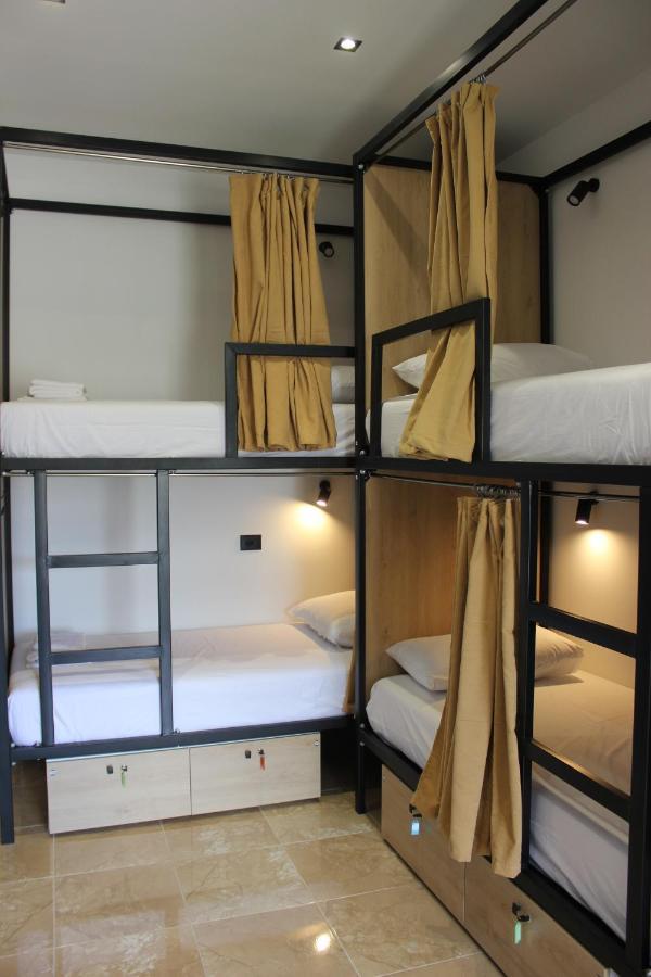 Central Boutique Hostel Sarandë Eksteriør billede