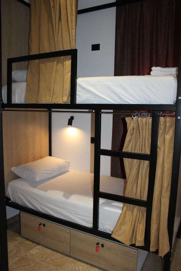 Central Boutique Hostel Sarandë Eksteriør billede